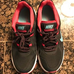 Women’s Nike shoes